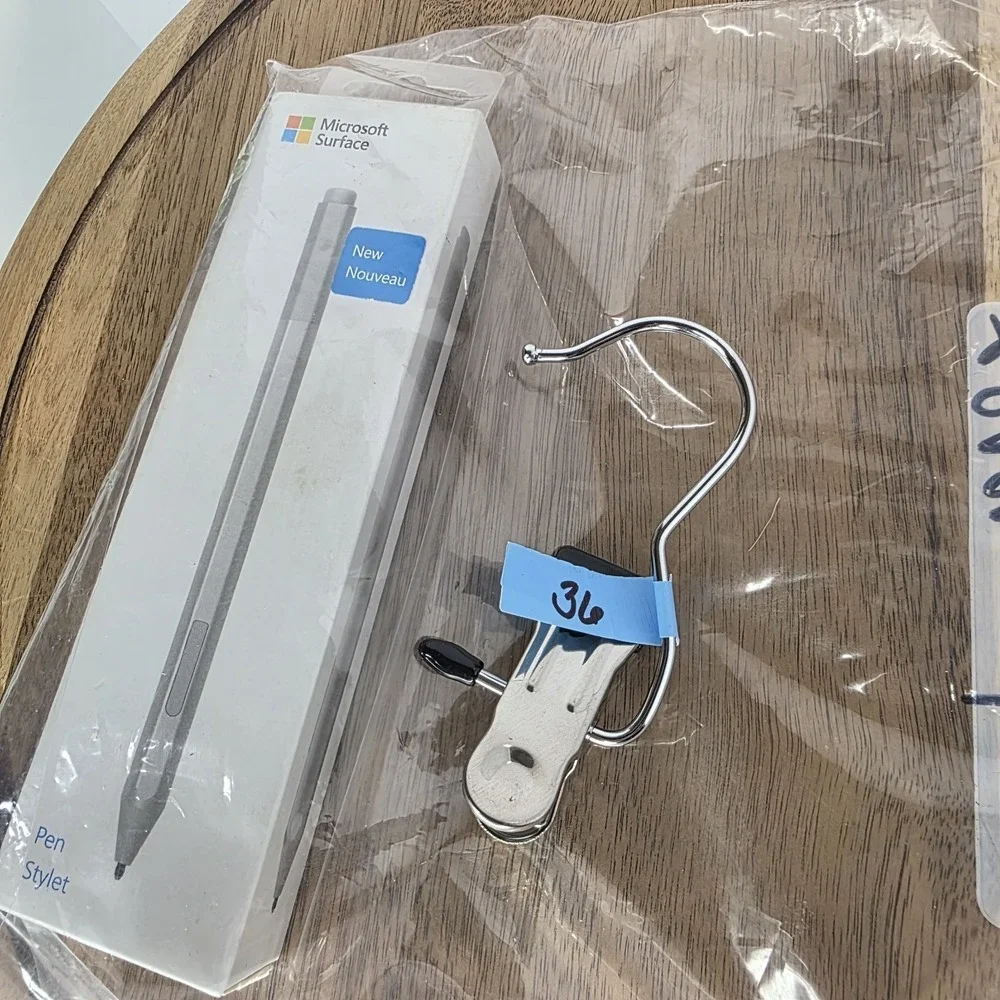 Microsoft EYV00001‎ Surface Pen Stylus model 1776 New Ships Fast Silver Titanium